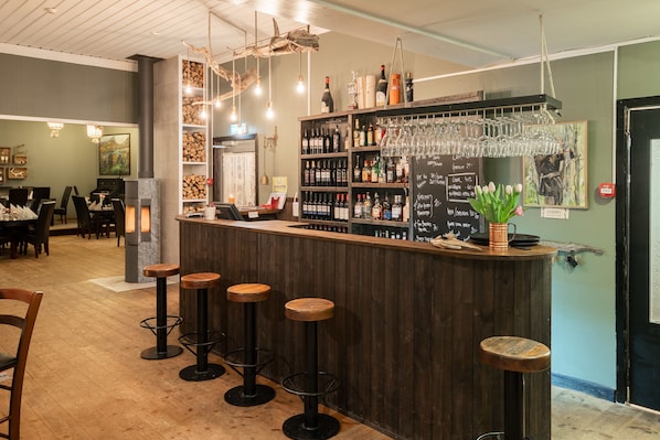 Bar (in der Unterkunft)
