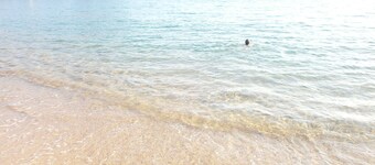 Airy house. Private swimming pool. Sea view.