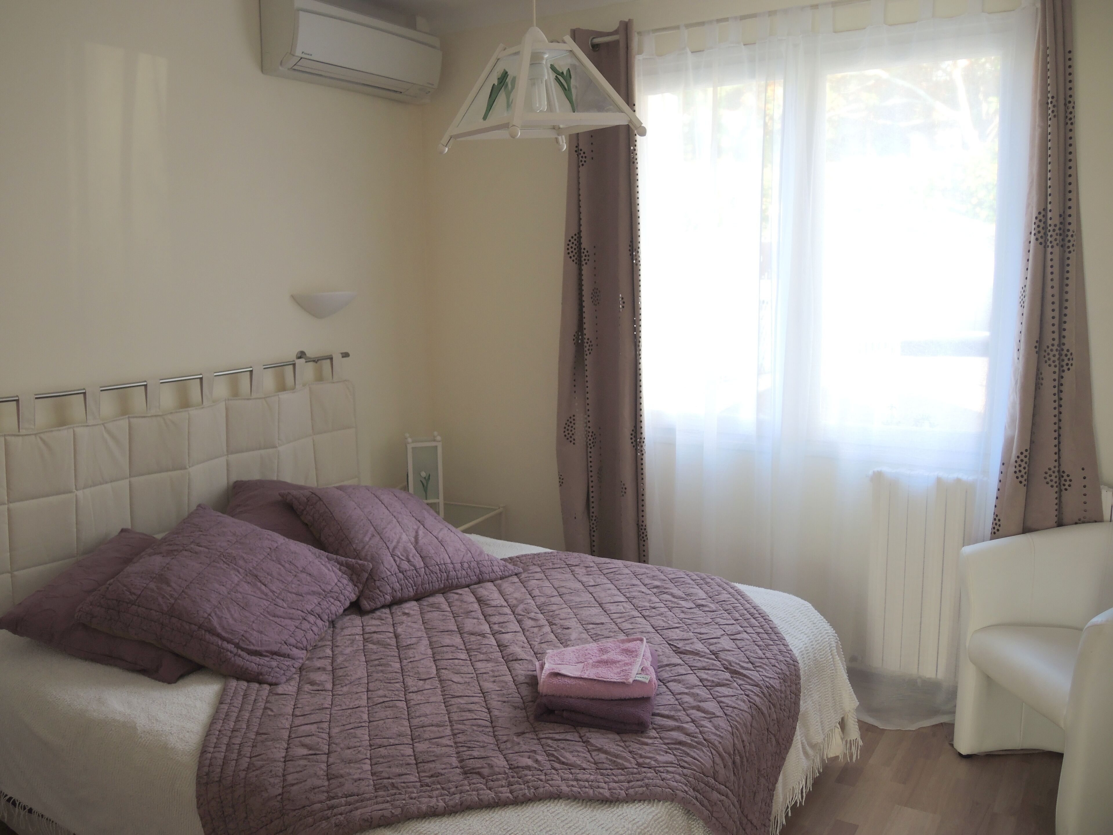 4 dormitorios, escritorio, tabla de planchar con plancha y wifi gratis