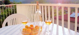 Confortevole Villa Vicino al lago Mare Montagne Aeroporto Unrivaled View 