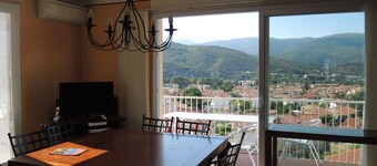 Comfortable Villa Close to Lake Sea Mountains Airport Unrivaled View 