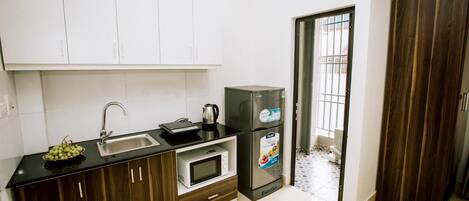 Réfrigérateur, plaque de cuisson, cuiseur de riz