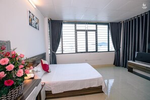 1 bedroom, premium bedding, down comforters, Tempur-Pedic beds