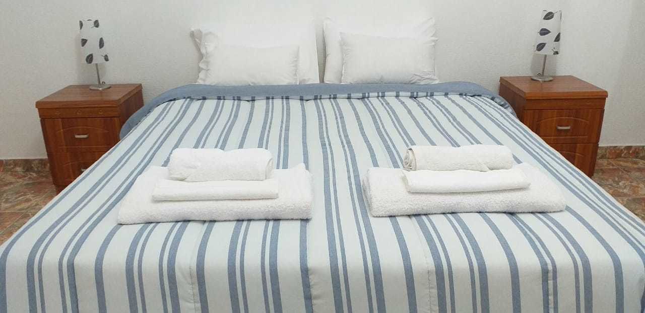 Individuell dekoriert, individuell eingerichtet, Bügeleisen/Bügelbrett