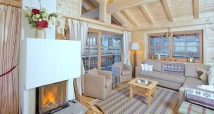 Moderni perheen chalet, lemmikkiystävällinen, sauna, vuoristomaisemat