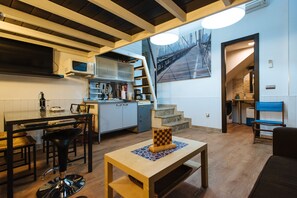 Interior - MODERN LOFT, SEVILLE CENTER, A/C, FREE WIFI (Optional Garage) (Sevilla)