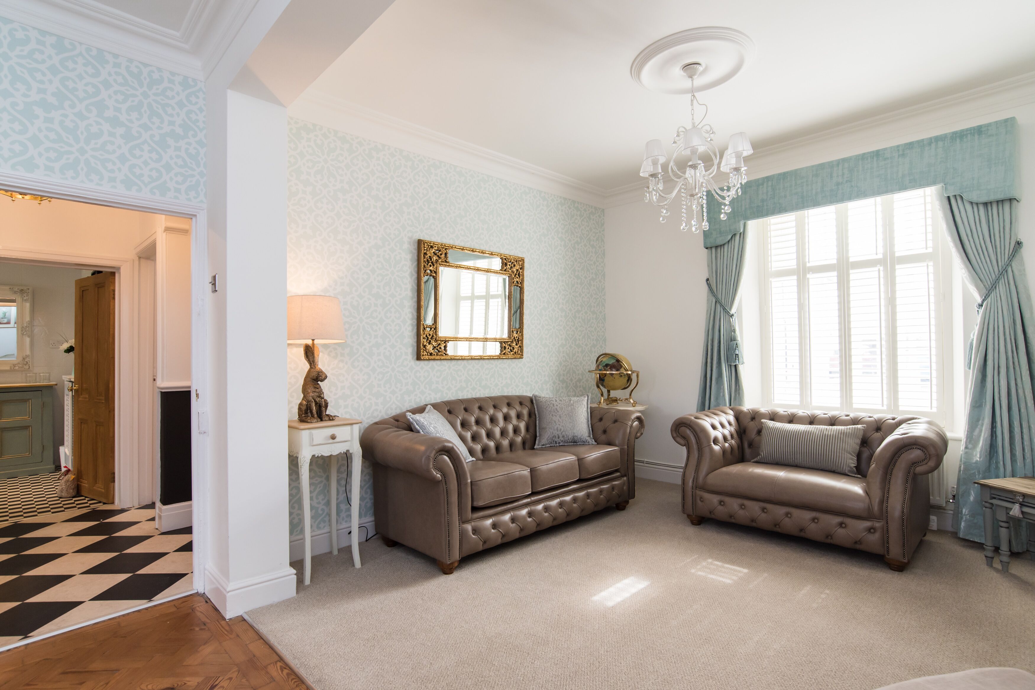 Spacious Seaside Family Cottage with Entertainment Centre