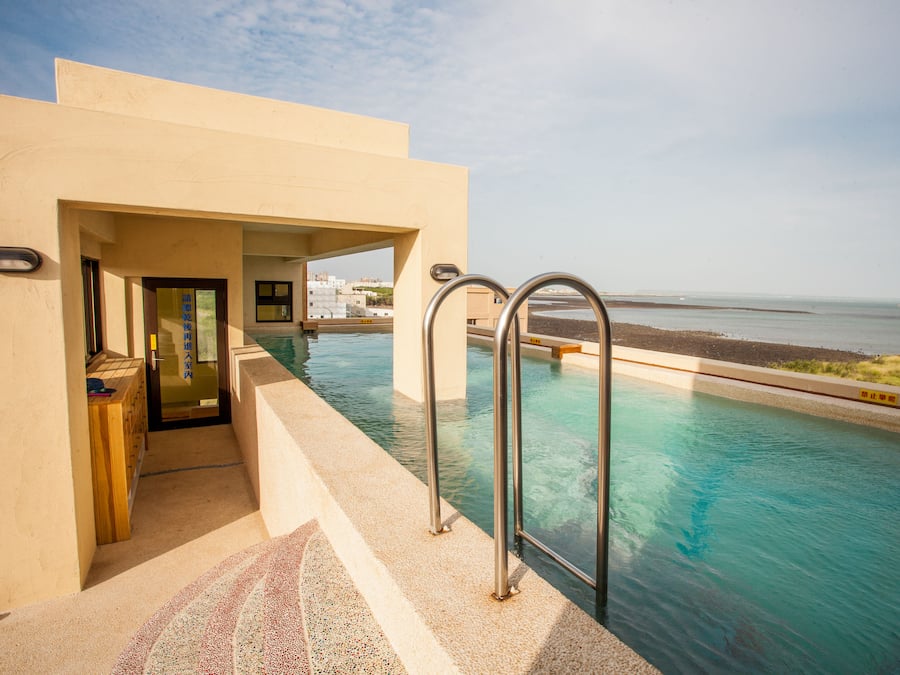 Piscina externa sazonal