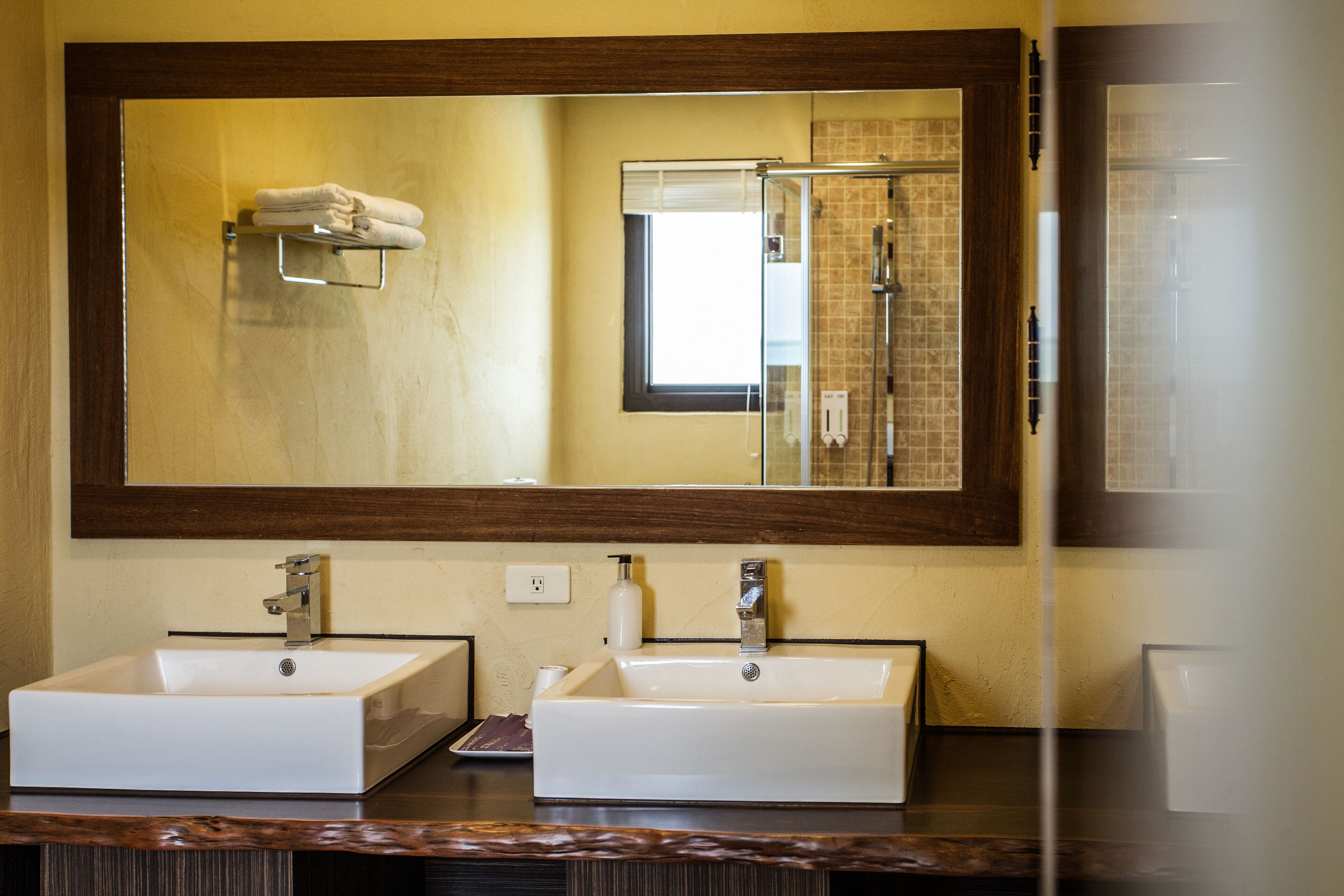 comfort double room | bathroom sink