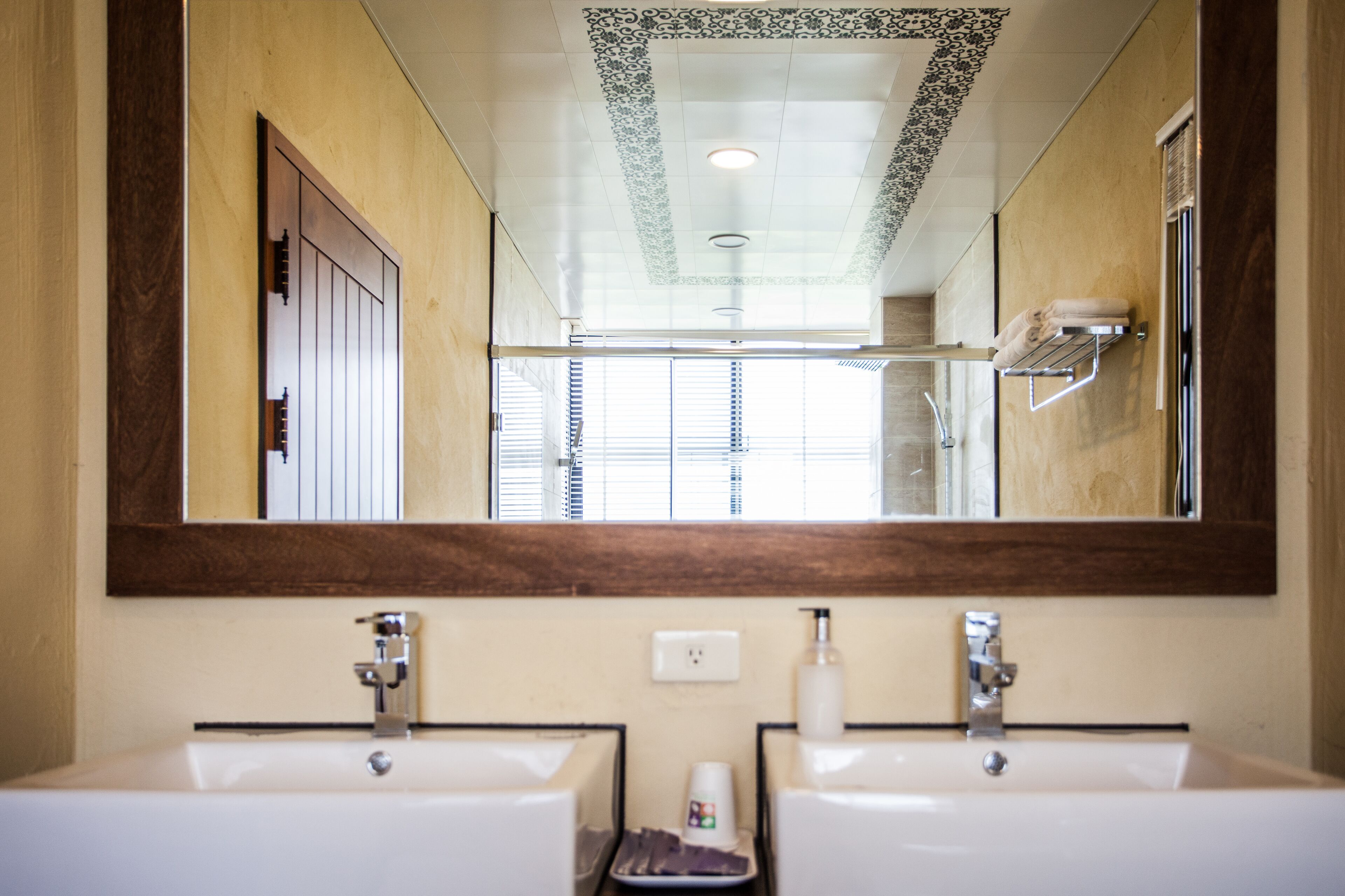 deluxe double room, sea view | bathroom sink