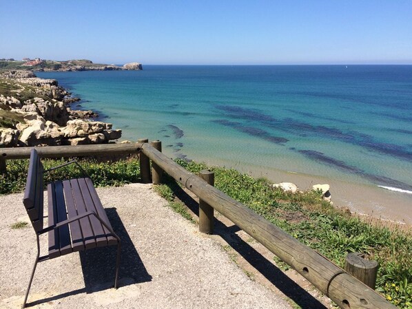 Property grounds - ATLANTIS 2 KEYS APARTMENT, + FREE PRIVATE PARKING PLACE, + WIFI (Muriedas (Camargo))