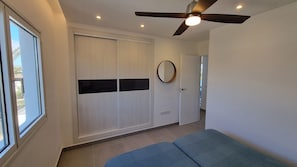 2 quartos, ferros/tábuas de passar roupa, Wi-Fi de cortesia