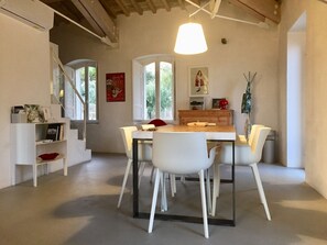 Dining - Holiday home for those who like to stop in history and stories (Assisi)