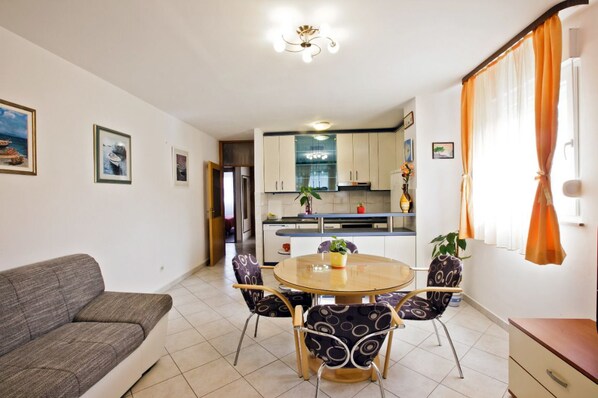 Apartment, 2 Bedrooms | In-room dining - Spacious apartment 2 rooms & parking (Split)