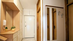 Unclassified image, 3 of 13, button - Spacious apartment 2 rooms & parking (Split)