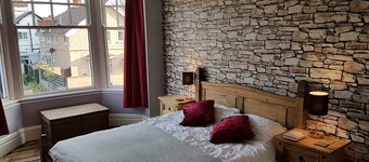 Victorian Llandudno 6bed,3rcpns.2mins to beach. Fb Craig-Y-Don holiday