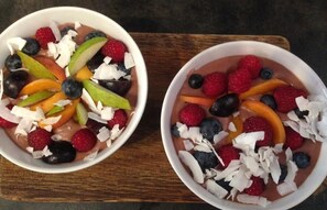 Desayuno con opciones de la cocina local todos los días (con cargo)