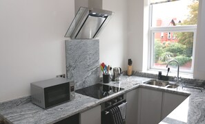 Fridge, microwave, oven, stovetop - Luxury Holiday/Business Accommodation in Heart of West Kirby (West Kirby)