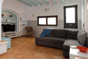 TV, fireplace - COZY HOUSE in the CENTER of TOWN (Tossa de Mar)