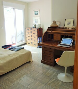 3 habitaciones, tabla de planchar con plancha y wifi gratis 