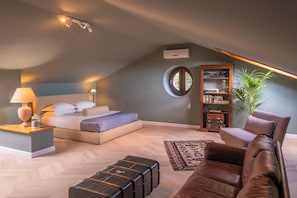 5 habitaciones, tabla de planchar con plancha, wifi y ropa de cama 