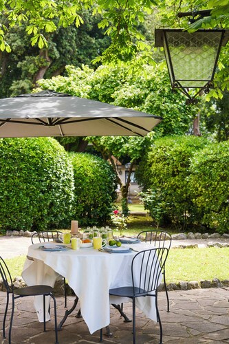 Swimming Pool Oase neben der Innenstadt