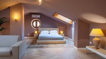 5 bedrooms, iron/ironing board, WiFi, bed sheets