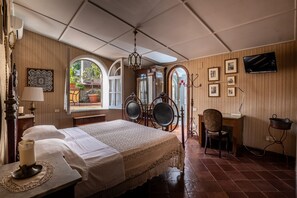 6 Schlafzimmer, Zimmersafe, Bügeleisen/Bügelbrett, Reisekinderbett