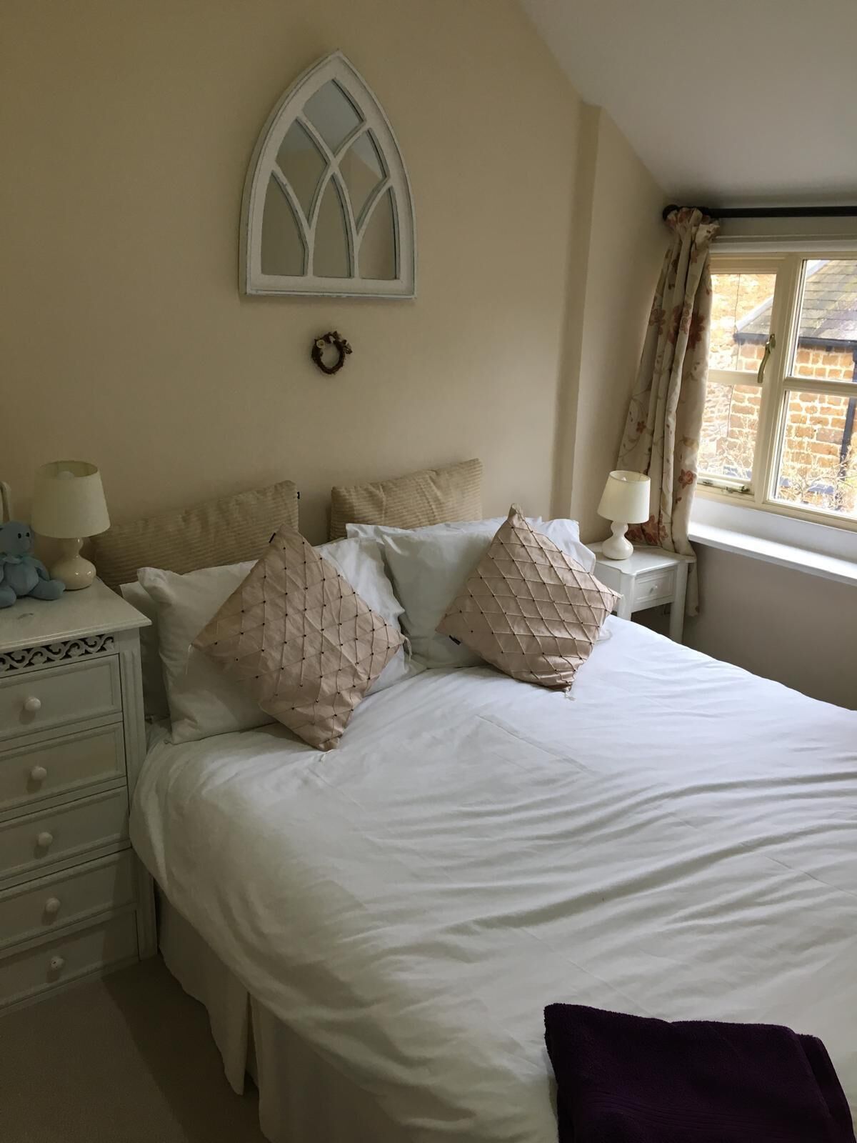 2 bedrooms, iron/ironing board, travel cot, WiFi