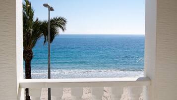Apartment, 2 Bedrooms, Ocean View | Balcony view