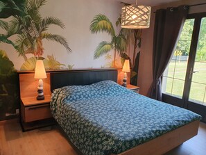 3 bedrooms, iron/ironing board, free WiFi