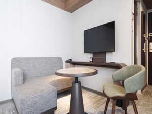 Desk, blackout drapes, free WiFi, bed sheets - Richmond Hotel Sapporo Odori (Sapporo)