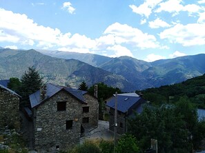Exterior - SON HOUSE - FULL HEART OF THE PIRINEU - SKI STATIONS - NATURAL PARKS (Son)