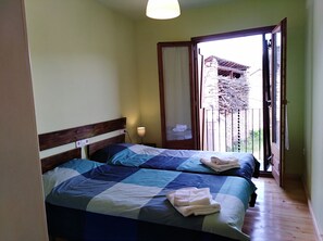 4 Schlafzimmer, Bügeleisen/Bügelbrett, Bettwäsche