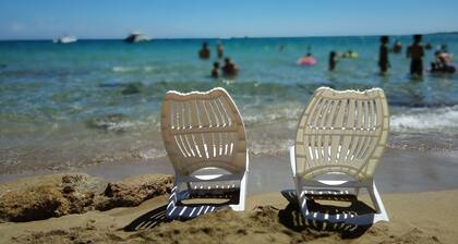 VILLA CARMELA ARENELLA: in a quiet and comfortable setting 800 meters from the sea