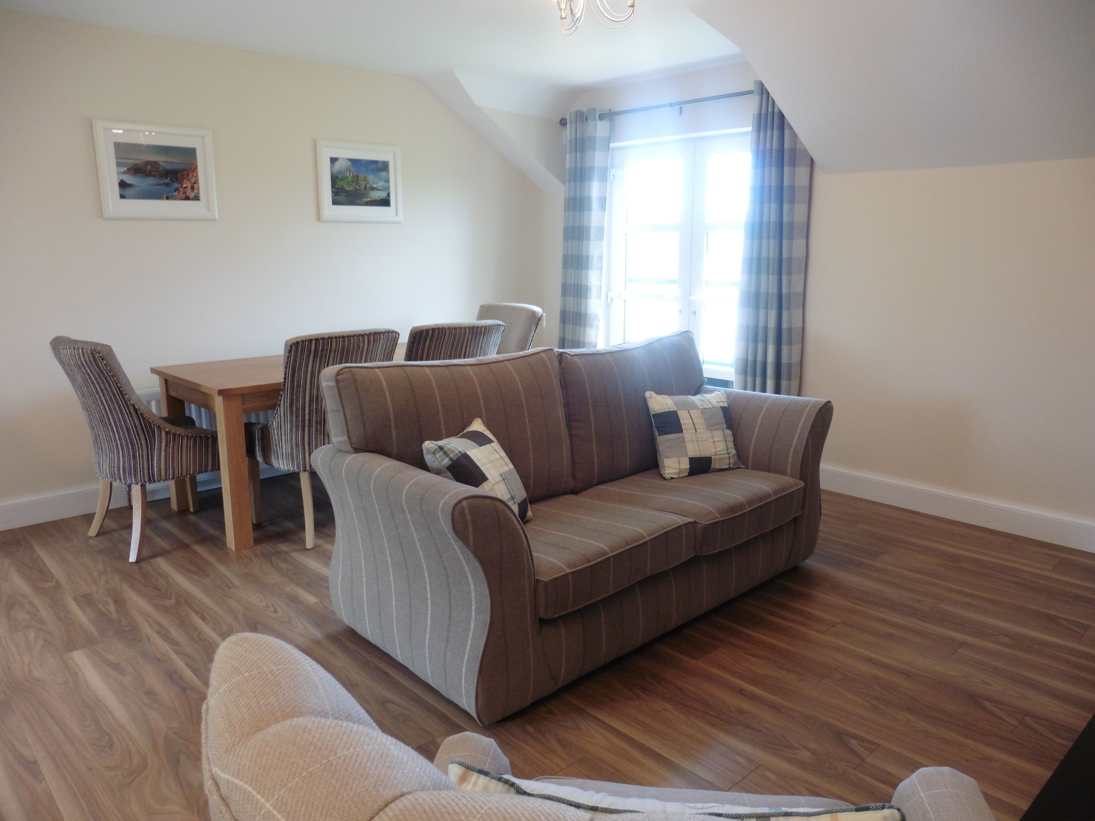 Ben-Ry Cottage, Luxury Accomodation with Magnificient River Views over Bushmills