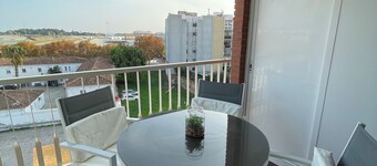 Central apartment with parking