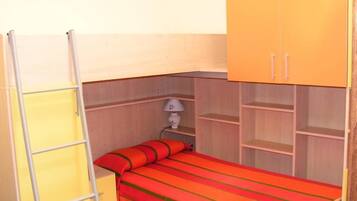 2 Schlafzimmer, BĂŒgeleisen/BĂŒgelbrett, WLAN