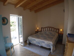 3 chambres, fer et planche à repasser, accès Internet, draps fournis