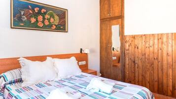 4 dormitorios, caja fuerte, tabla de planchar con plancha y wifi