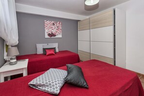 4 Schlafzimmer, Bügeleisen/Bügelbrett, kostenloses WLAN, Bettwäsche
