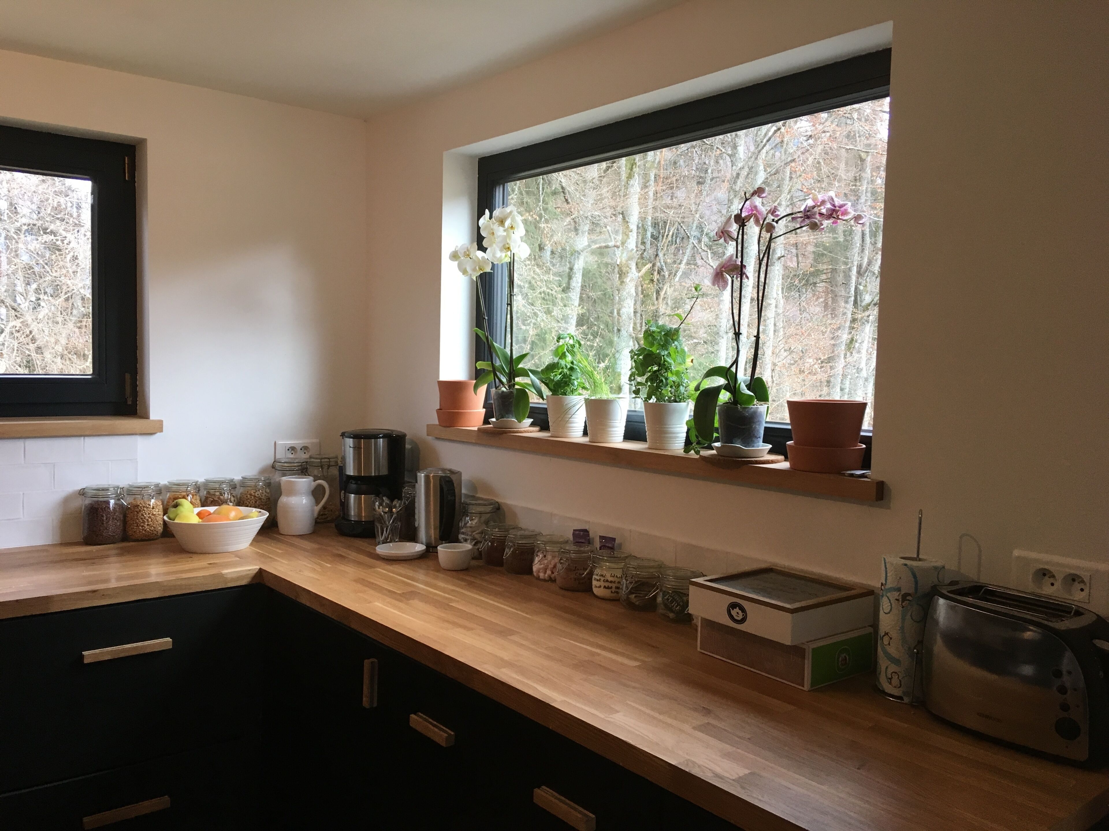 Cosy 5 bedroom chalet In Morzine. Bed and Breakfast or H/B available