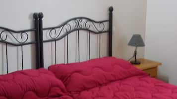 Quadruple Room | Kalis bunyi, katil lipat simpan/tambahan, Wi-fi percuma, cadar katil
