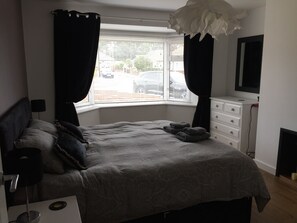 2 Schlafzimmer, Internetzugang, Bettwäsche