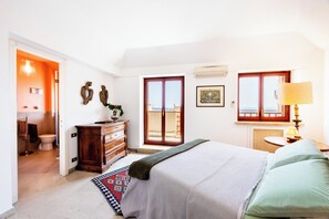 3 chambres, fer et planche à repasser, Wi-Fi gratuit, draps fournis