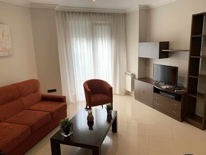 Een televisie en een dvd-speler