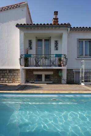 Pool - Villa with private pool in Carcassonne town, quiet area with castle views (Carcassonne)
