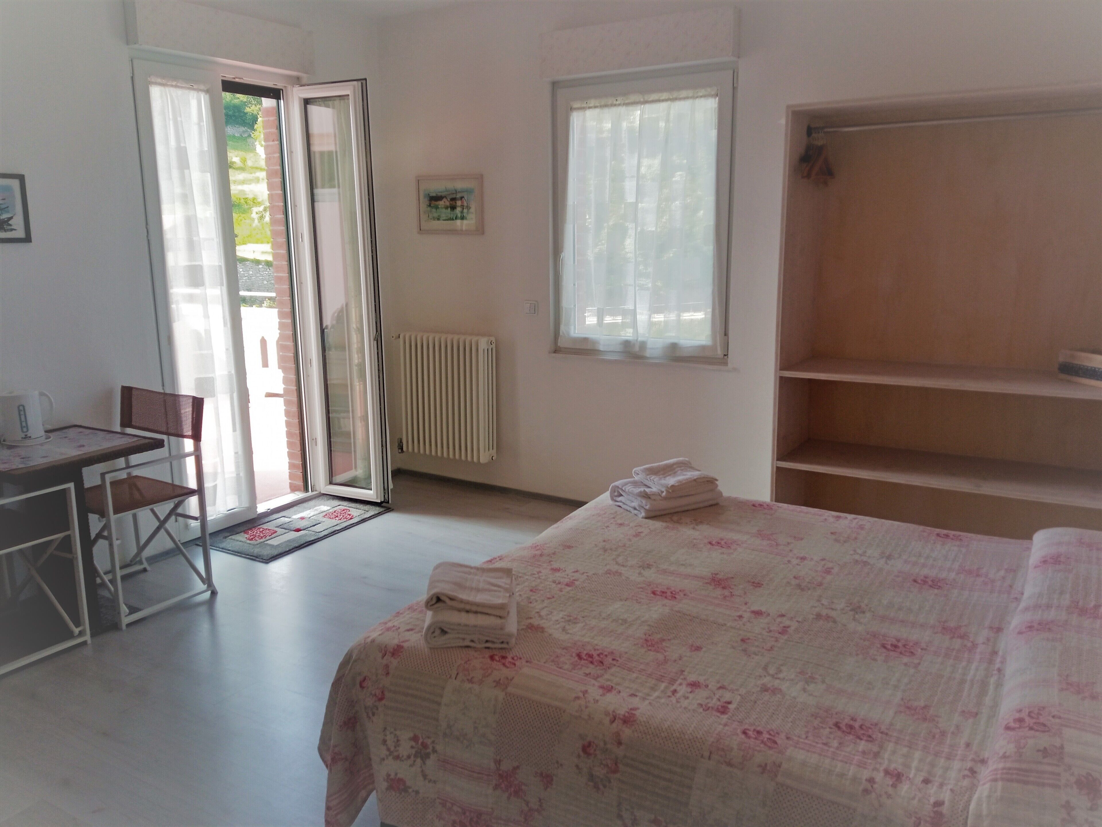 6 - Double with large balcony overlooking Lake Torbole