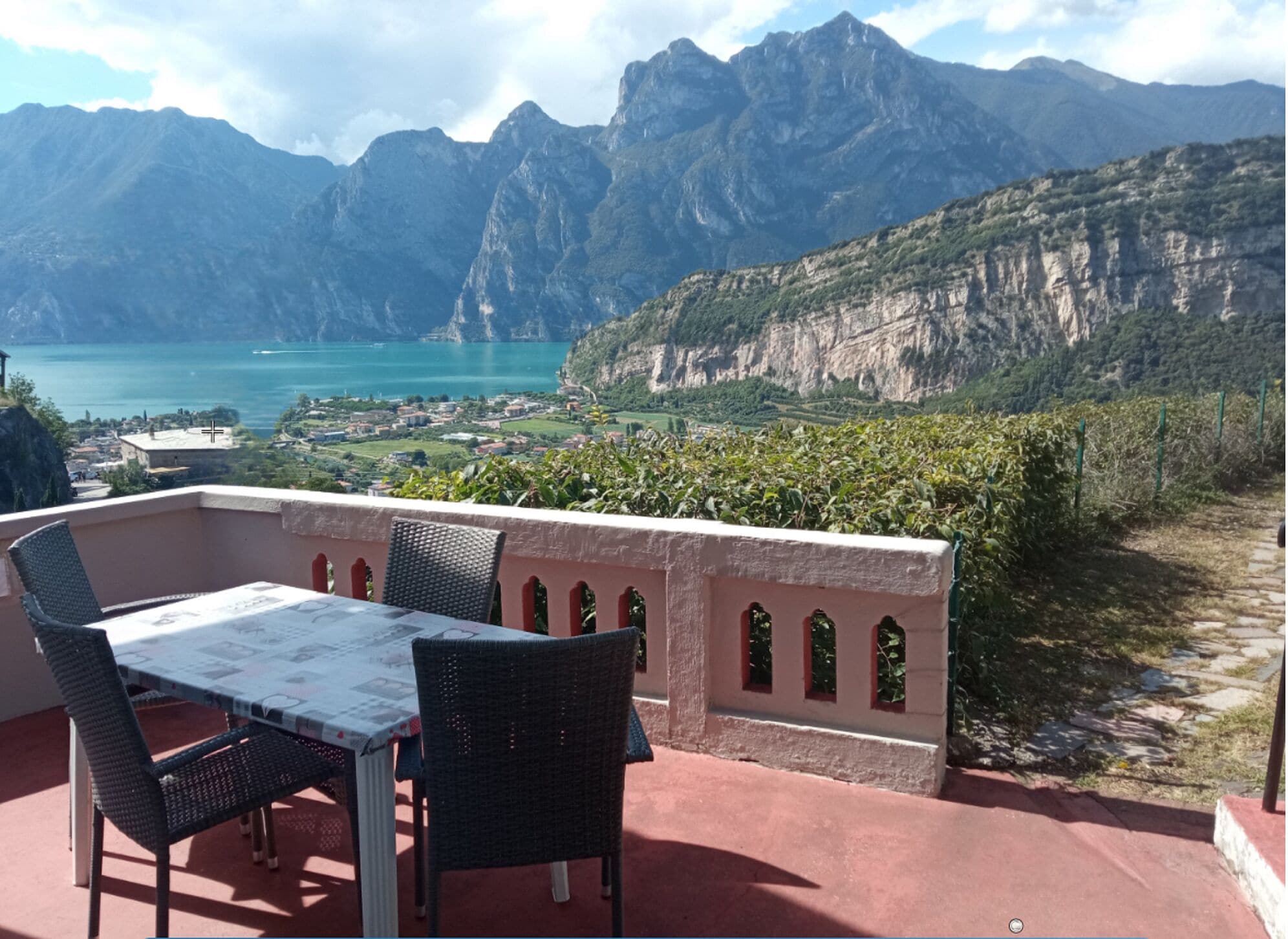 6 - Double with large balcony overlooking Lake Torbole