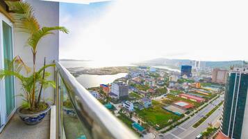 Standard Apartment, 2 Bedrooms, Bay View | Balcony view